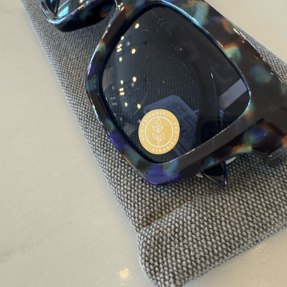 Peepers Tortoise Reading Sunglasses 1.5 - Picture 9 of 9
